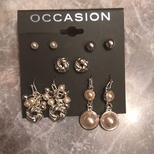 NWT. Occasion  Earring Set